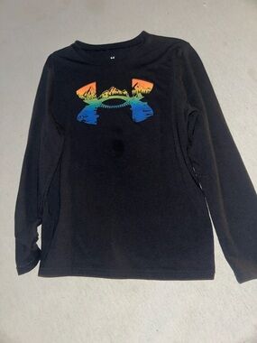 Kids Size M Under Armour Black Long-Sleeve Tee with Rainbow Mountain Logo